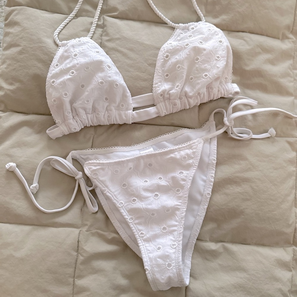 ASOS DESIGN fuller bust broderie rope detail triangle bikini - Picture 3 of 5